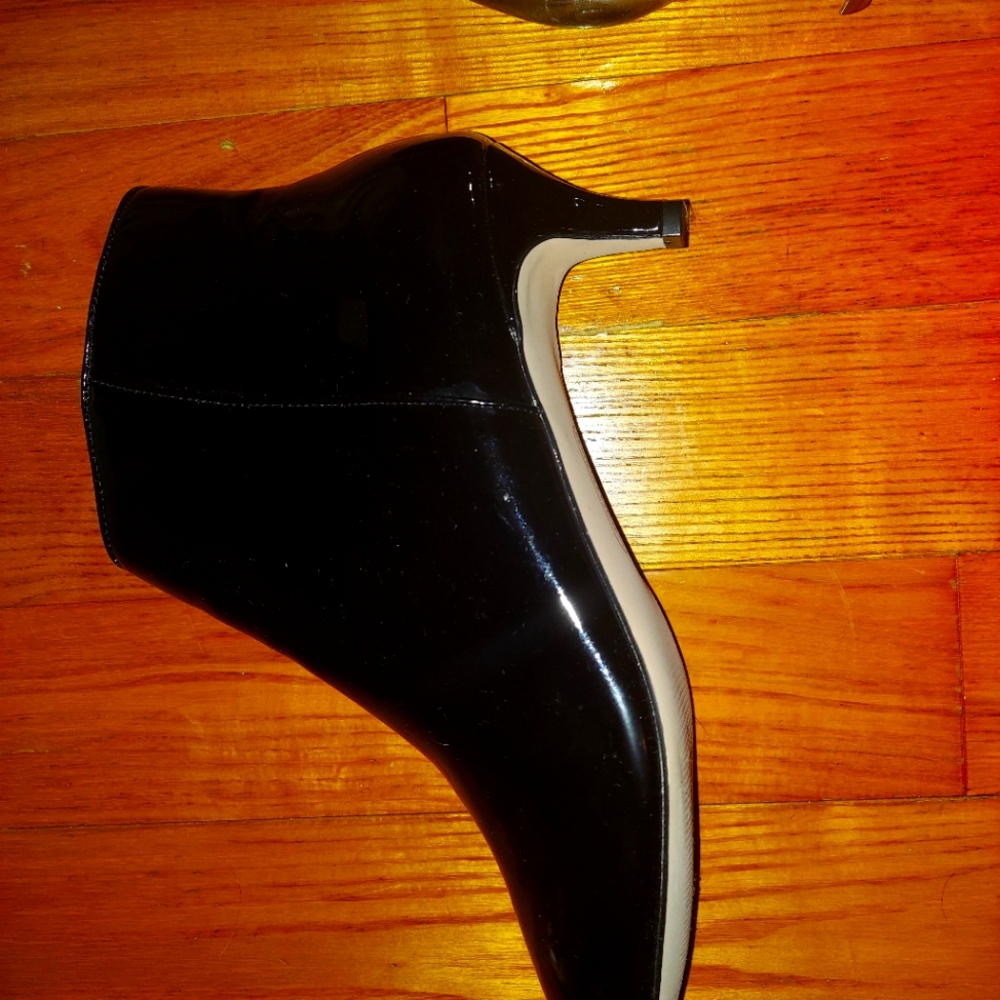 Pleather ankle boots.  Size 12 wide. Too big for me